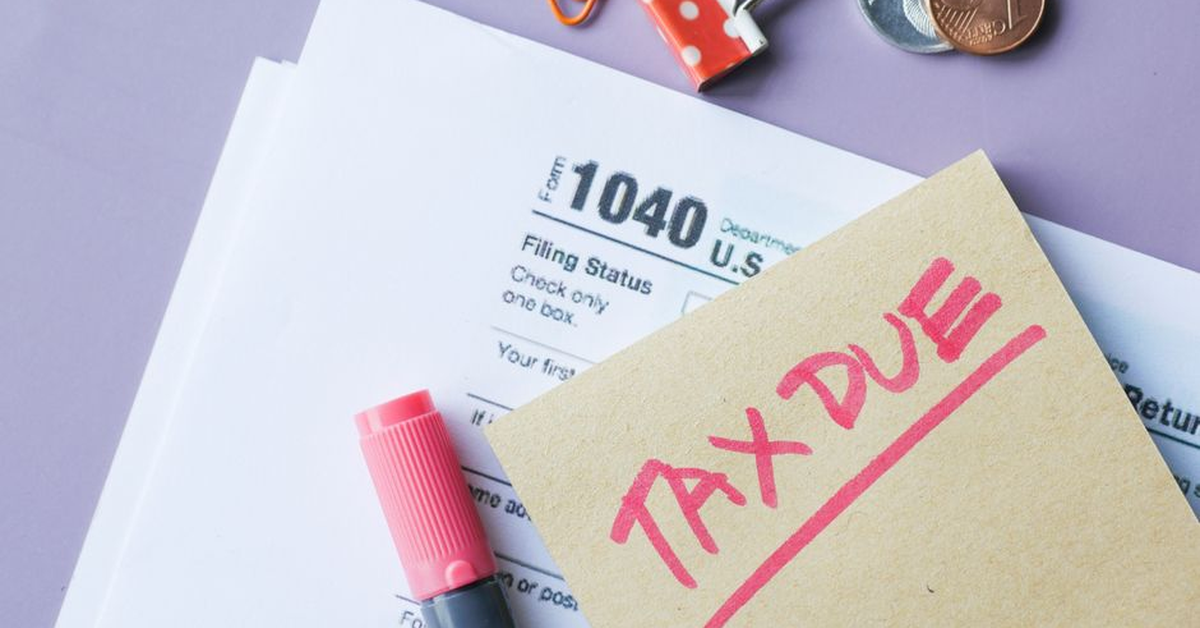 No Tax on Tips: Who Qualifies & Savings | Saving to Invest